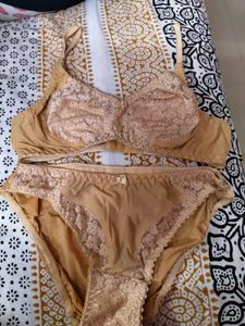 Lace Bra & Panty Set