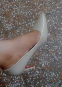 Beige Pointed-Toe Heels