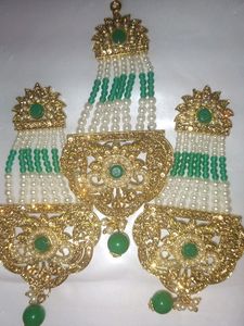 Earing With Mangtika
