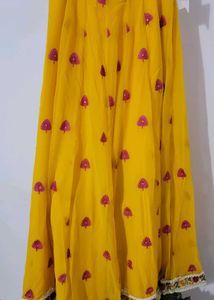 Yellow Lahenga Choli Set With Magenta Embroidery