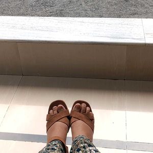 STYLISH HEELS 👠