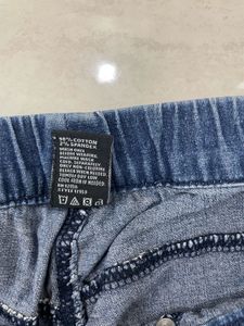 💥Edge &amp; Shine: HUE Distressed Shimmer Jeggings! ✨