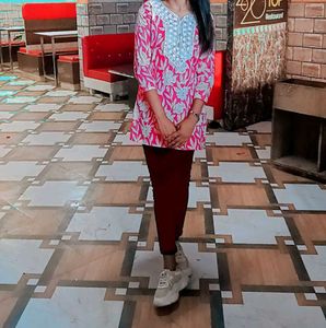 Red And White Combination Short Kurti ❤️🤍