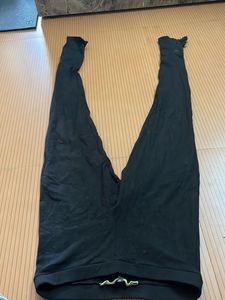 P19Black Leggings