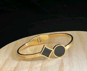 Geometric Bangle