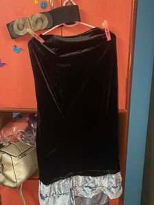 Black Velvet Skirt With Stretchable Belt