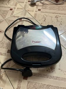 New !Sandwich Maker Prestige W/ Warranty Card