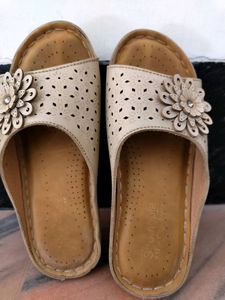 Shoetopia Women Off White Wedges Sandal