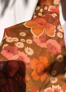 601210. Floral Tie-Front Crop Top