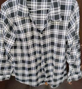BLACK CHECK SHIRT