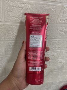 Bath &amp; Body Works cream