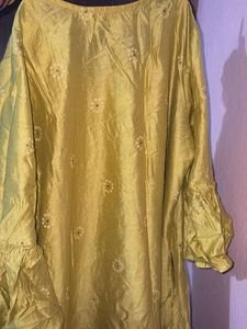 Elegant grenGold Embroidered Kurta