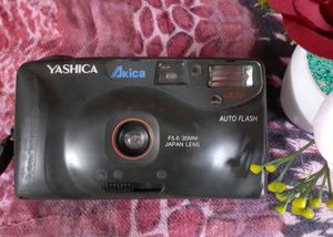 YASHICA-Film Camera (vintage)