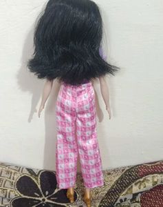 Gorgeous Barbie Doll with Outfit