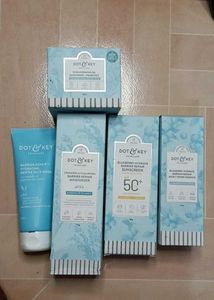 Dot & Key Skincare Set