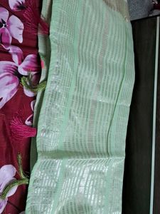 Elegant saree totally  new  with  blouse  piece