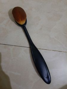 Foundation Brush