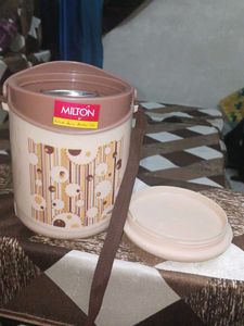 Hot Food Tiffin