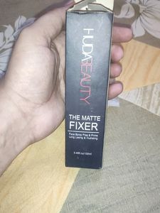 Unused Huda Beauty Fixer Foundation And Compact Powder