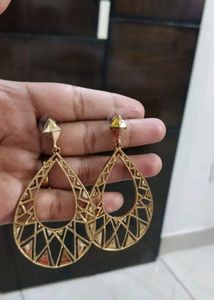 Golden Dangler