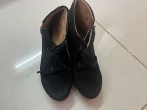 Black Boots