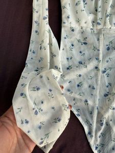 H&amp;M deep neck long floral mesh bodysuit/Size-S