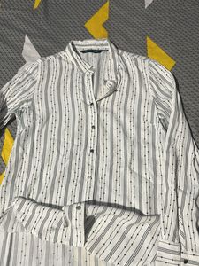 Casual Ladies Top - Size S