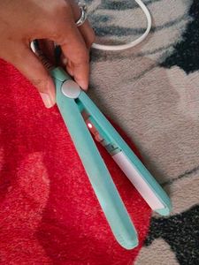 💕Mini Hair straightener💕