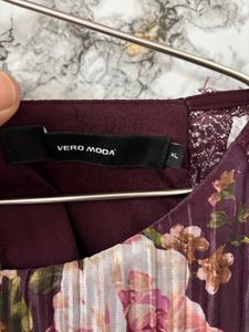 Vero Moda Burgundy Floral Pleated Mini Dress