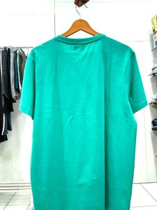 Levi&#39;s Graphic Tee