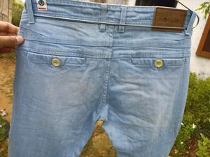 Jogur Brand Mens Light Blue Jeans 30 inch Waist