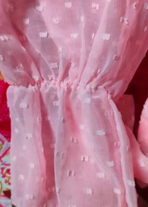 Babe pink puffy crop top 🫴🏼💗