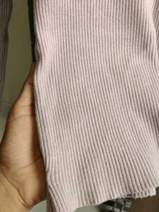 Ribbed V-Neck Long Sleeve Top