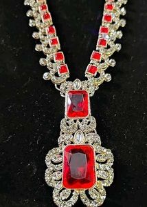 Elegant Necklace Set