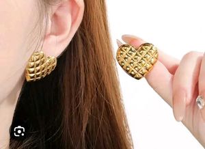 SALE 🆕Gold Tone Earrings