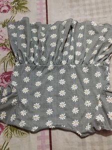 Black And White Tops💌