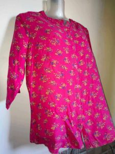 🎁Buy 1, Get 1 Free🎁Size M/ L Floral Pink Top