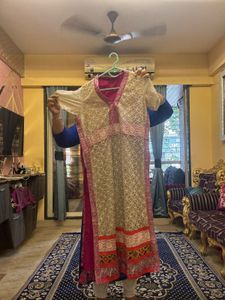 Elegant White Embroidered Kurta