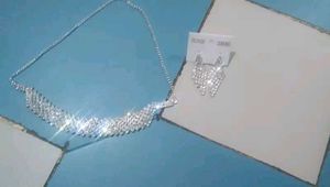 Stone necklace set