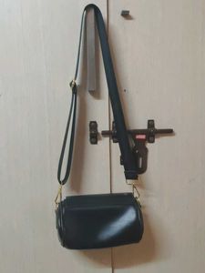 Chic Black Crossbody Bag