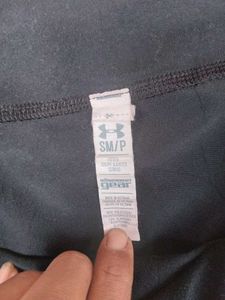 under Armour gym tight