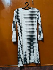 Women&#39;s Long Sleeve Striped Boat Neck Dress