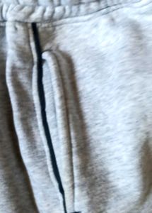 very warm and stylish tracksuit for boys