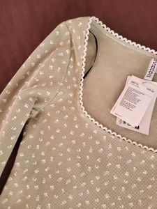 H&amp;M Sage Green Floral Top / Size- S