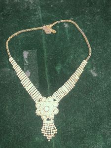 Elegant Pearl Necklace