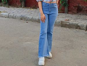 Bootcut Jean