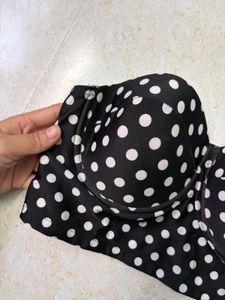 Polka Dot Bikini Top🫶🏻 ( detachable strap)