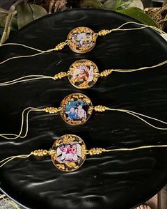 1 Photo Rakhi