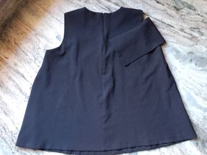 One Side Sleeve Top