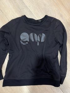 GAP Black Sweatshirt